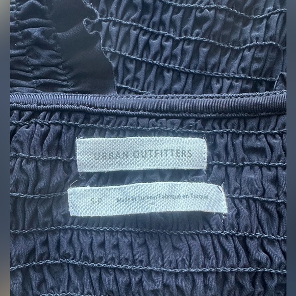 NWOT Urban Outfitters black smocked crop top - Picture 4 of 5
